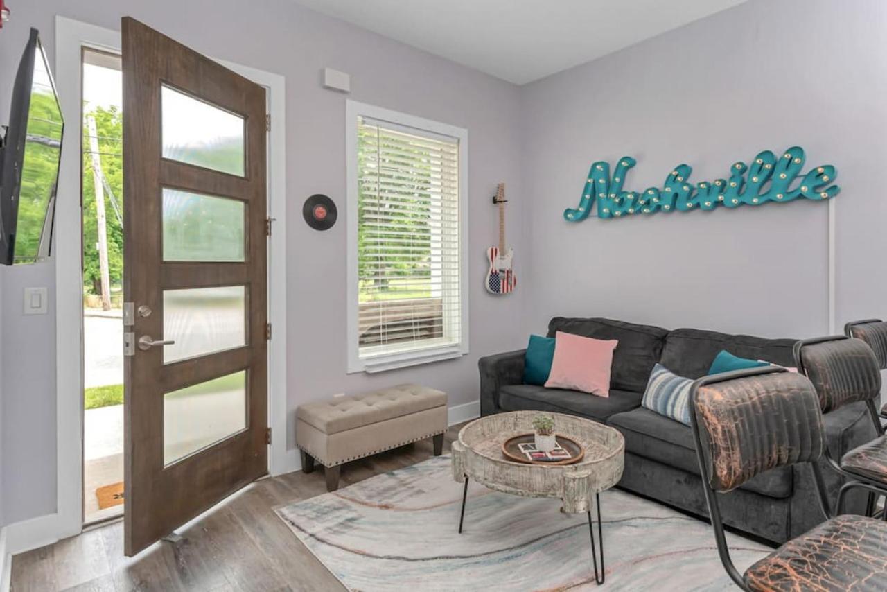 Apartment 3 Bed, 1 Bedroom With Washer, Dryer And Parking *