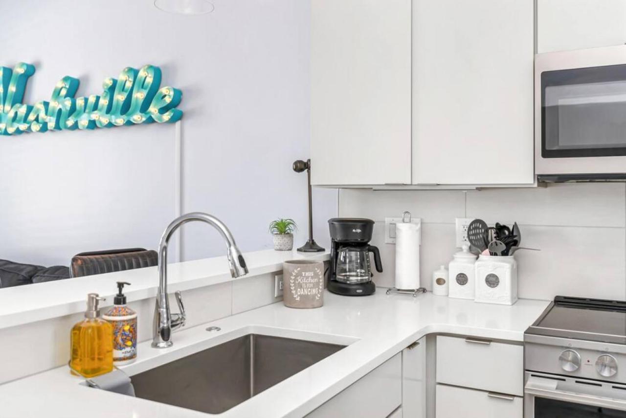 Apartment 3 Bed, 1 Bedroom With Washer, Dryer And Parking