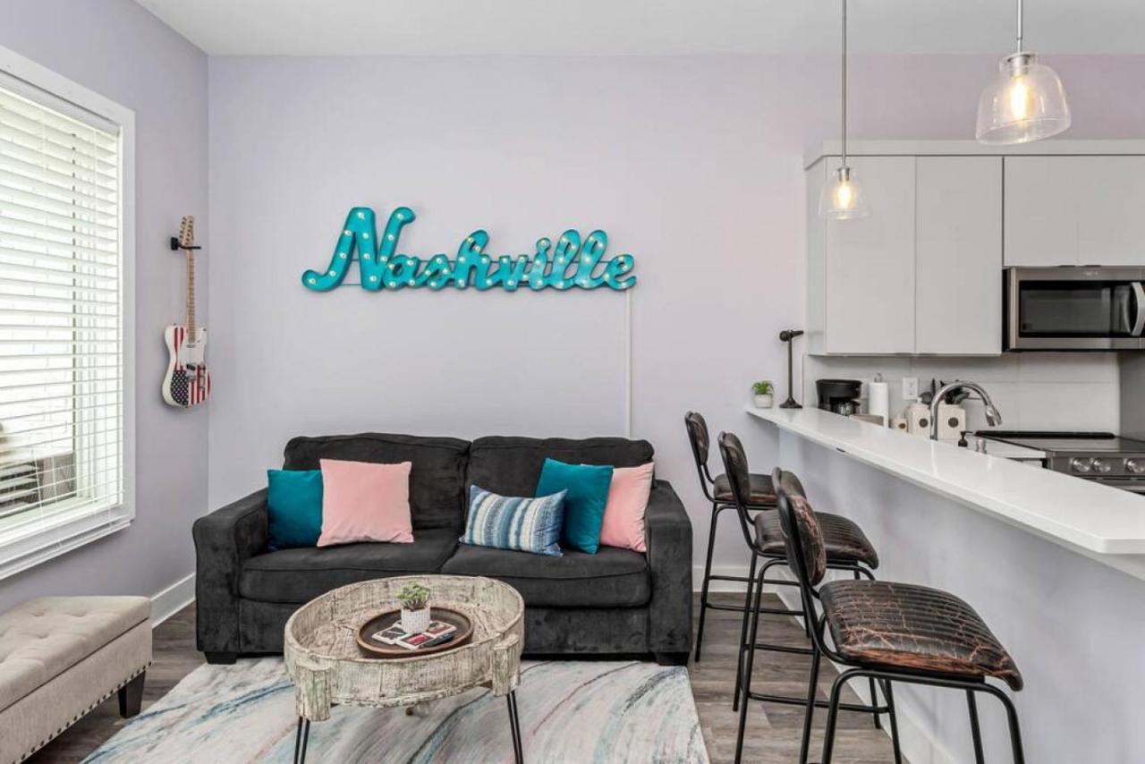 Apartment 3 Bed, 1 Bedroom With Washer, Dryer And Parking Nashville