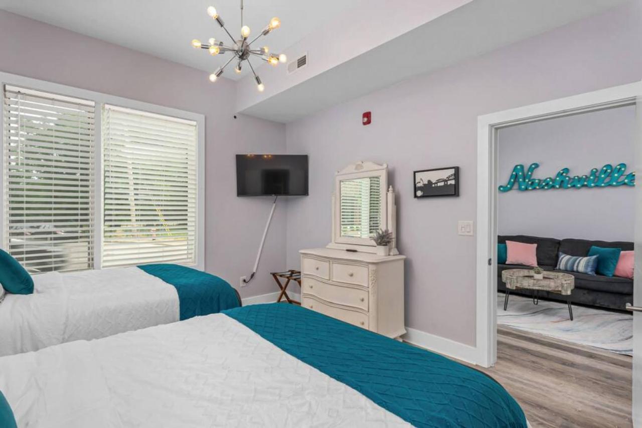 3 Bed, 1 Bedroom With Washer, Dryer And Parking * Nashville